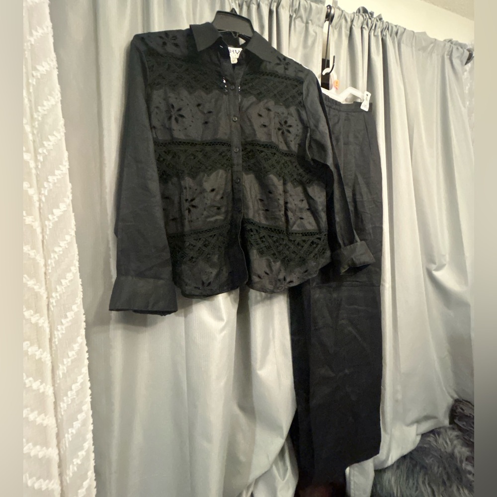 $30 clearance sale Vintage 70s Dead Stock 100% Linen Embroidered Black NWT